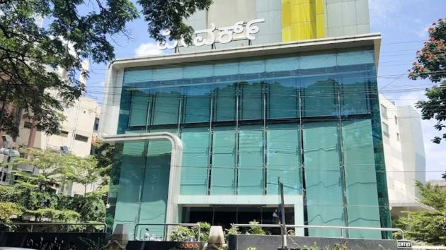 4 Seater Private Cabin