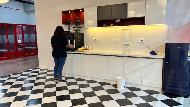 4 Seater Private Cabin