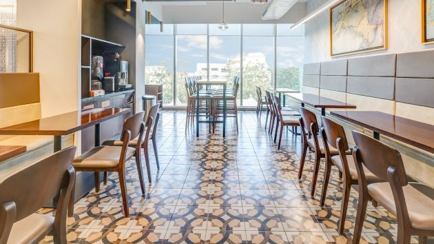 4 Seater Private Cabin 