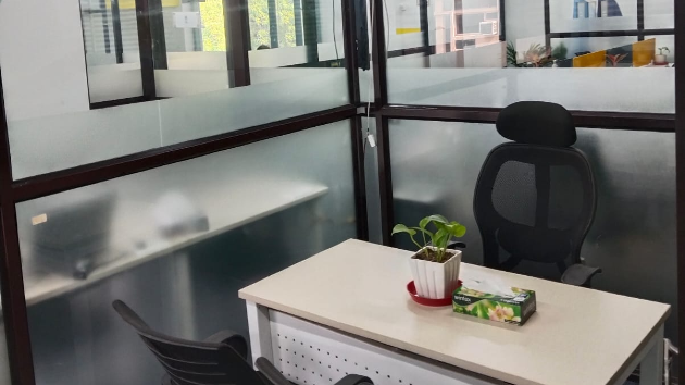 GoOffice 7465 4 Seater Private Cabin