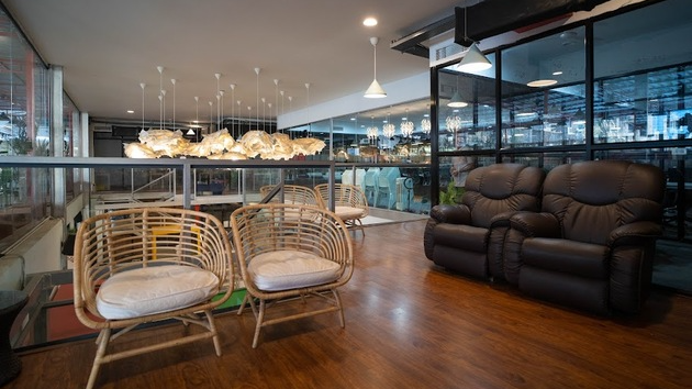 4 Seater Private Cabin