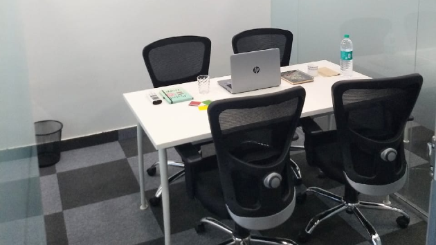 4 Seater Private Cabin