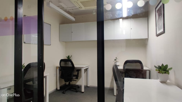 4 Seater Private Cabin