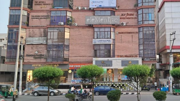 4 Seater Private Cabin