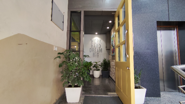 4 Seater Private Cabin