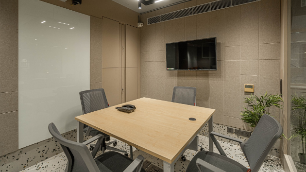 4 Seater Private Cabin