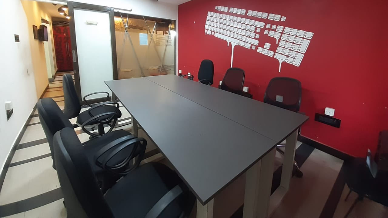 4 Seater Private Cabin