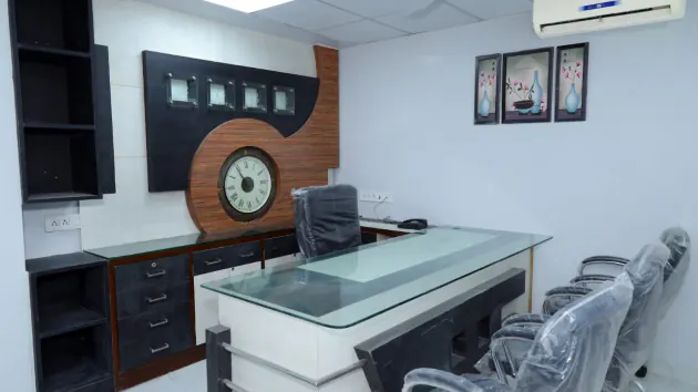 4 Seater Manager Cabin in Shyam Nagar - Dafftar Co-Working Space | GoOffice 22003