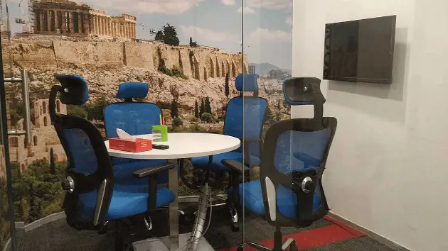 4 Seater Meeting Room