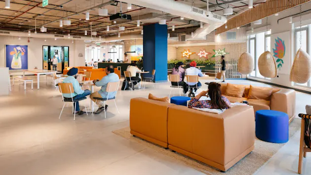 4 Seater Meeting Room in Sector 18 - WeWork Blue One Square | GoSpace 8579