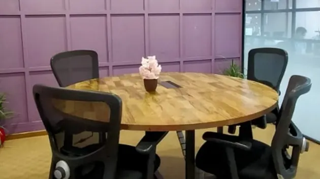 4 Seater Meeting Room in Vadiwadi - DevX Coworking | GoSpace 4203