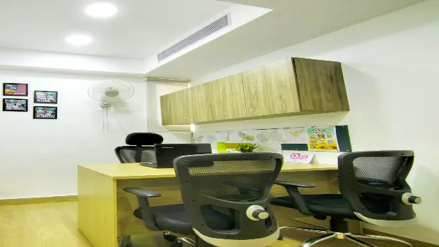 4 Seater Private Cabin in Sector 63 - WorkEdge Coworking | GoOffice 8207
