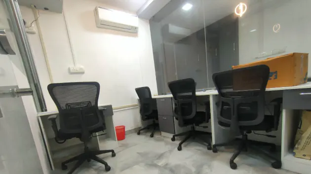 4 Seater Private Cabin in Palarivattom - inQ Innovation Pvt Ltd | GoOffice 4225