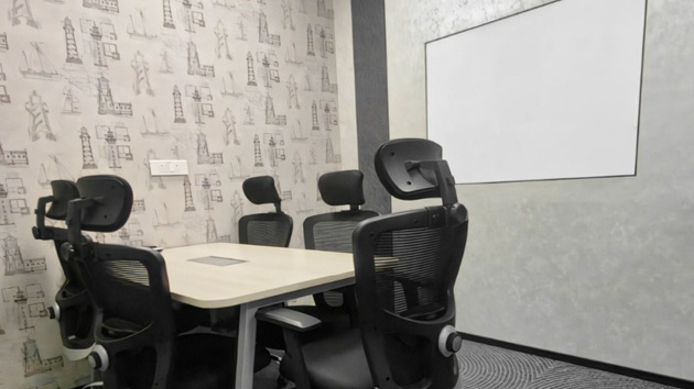 5 Seater Meeting Room