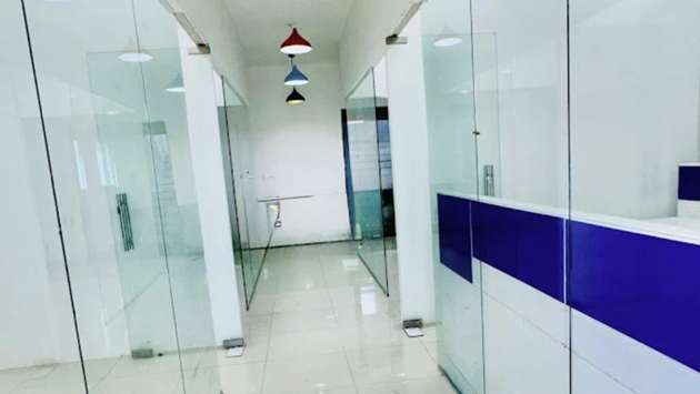 4 Seater Meeting Room