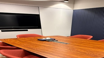 5 Seater Meeting Room