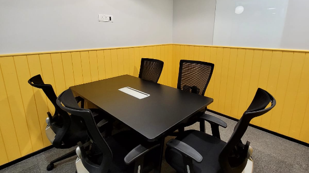 5 Seater Meeting Room