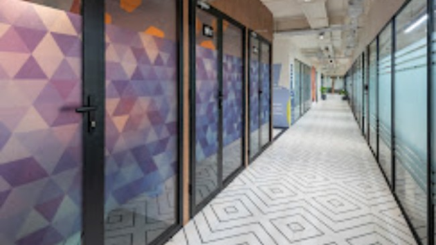 5 Seater Meeting Room