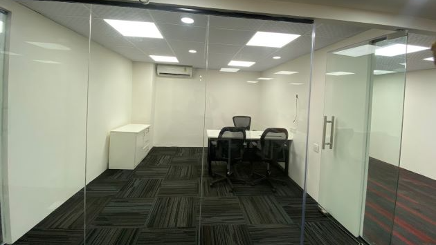 4 Seater Meeting Room