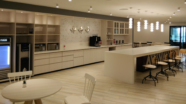 5 Seater Meeting Room