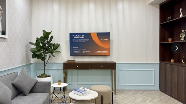 5 Seater Meeting Room