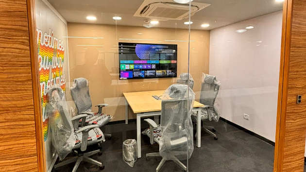 5 Seater Meeting Room