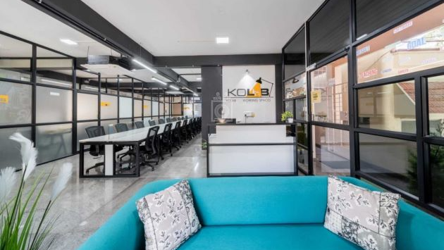 5 Seater Private Cabin