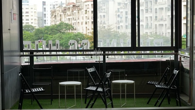 5 Seater Private Cabin