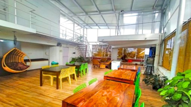 5 Seater Private Cabin