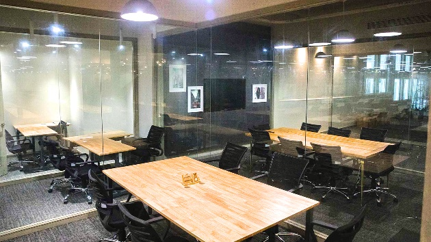 GoOffice 8239 5 Seater Private Cabin