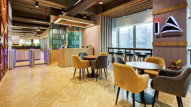 5 Seater Private Cabin