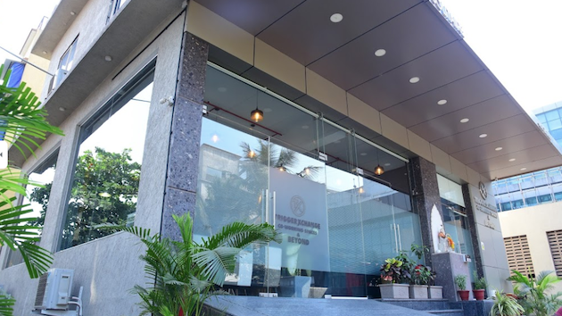 5 Seater Private Cabin