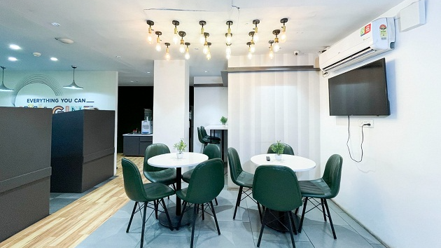 GoOffice 7455 5 Seater Private Cabin