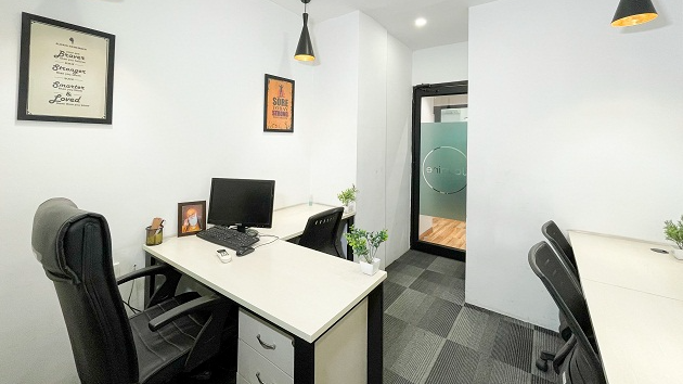 GoOffice 7455 5 Seater Private Cabin