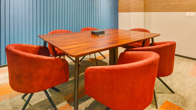 6 Seater Conference Room in MG Road - AWFIS Lanarth Elite | GoSpace 4292