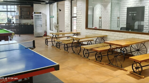 6 Seater Conference Room