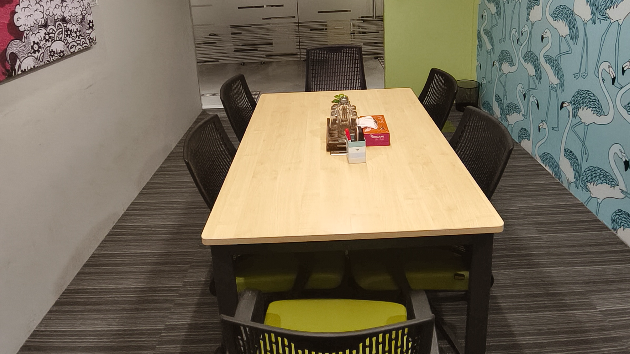 6 Seater Conference Room in Edappally - Incuspaze Oberon Mall | GoSpace 4252