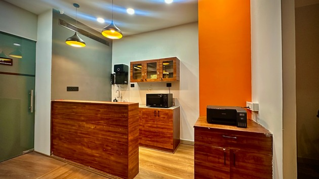 6 Seater Conference Room 