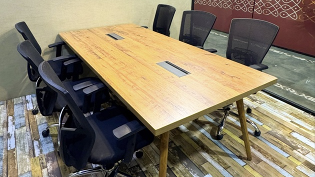 6 Seater Meeting Room