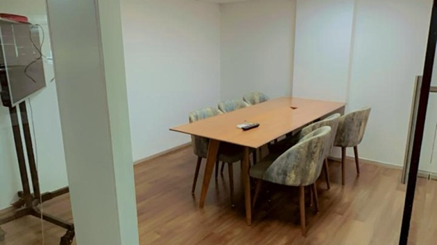 6 Seater Conference Room