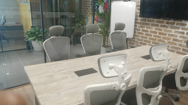 6 Seater Conference Room