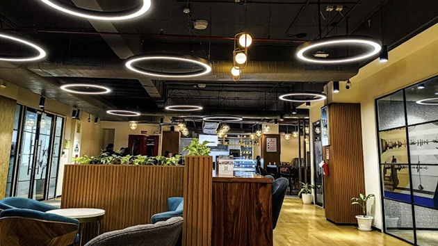 6 Seater Meeting Room