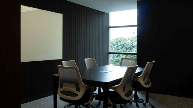 6 Seater Conference Room in Vasanth Nagar - WeWork 37 Cunningham | GoSpace 21197