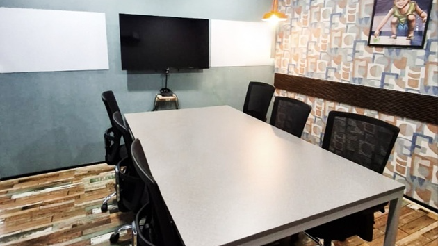 6 Seater Conference Room