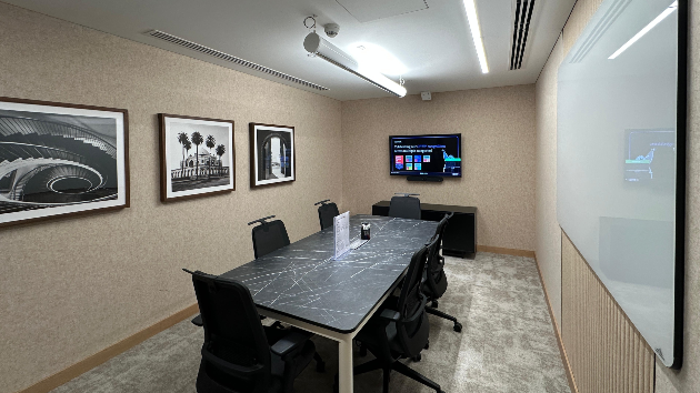 6 Seater Meeting Room