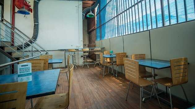 6 Seater Meeting Room