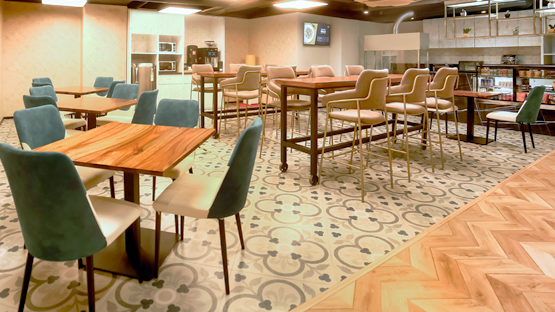 6 Seater Meeting Room