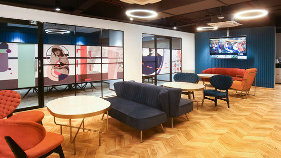 6 Seater Meeting Room