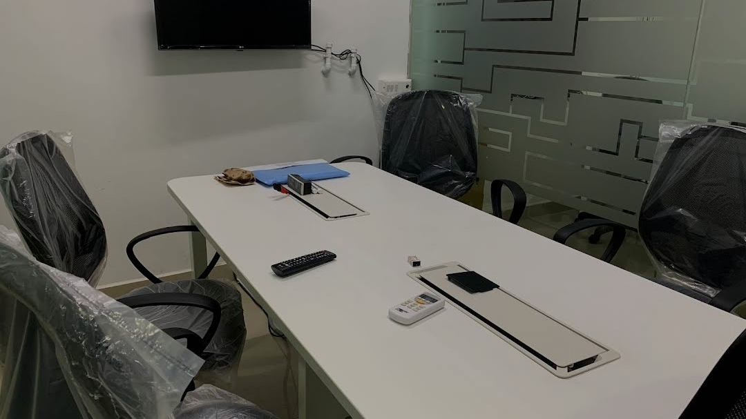 6 Seater Meeting Room