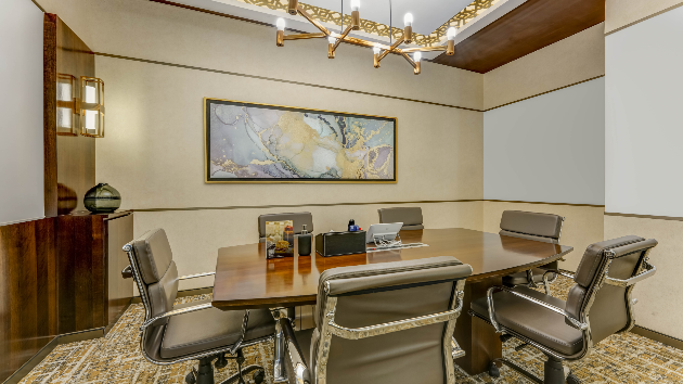 6 Seater Meeting Room